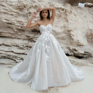 Robe de mariée trapèze nue personnalisée, avec des appliques délicates en dentelle et des couches de Tulle, robe de mariée de plage pour mariée romantique