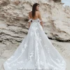 robe de mariée trapèze nue personnalisée, avec des appliques délicates en dentelle et des couches de tulle, robe de mariée de plage pour mariée romantique