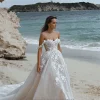 robe de mariée trapèze nue personnalisée, avec des appliques délicates en dentelle et des couches de tulle, robe de mariée de plage pour mariée romantique