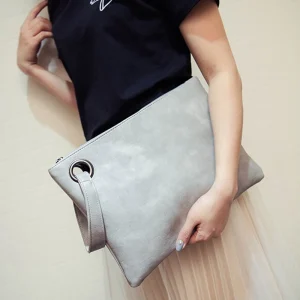 Vintage jour pochette pour femmes couleur unie Pu cuir sacs à main femme téléphone sac à main mode chaude bracelet sacs sac à main