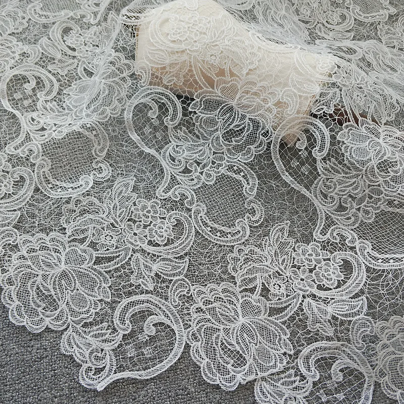tissu en dentelle alençon à sequins avec capuchons en dentelle, broderie florale noire ivoire, robe de mariée, 1 mètre