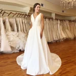 Personnalisé automne robes Novias Boda Robe de mariée Satin robes de mariée pure Robe Hochzeitskleid Bestidos Para bodas Sexy ivoire