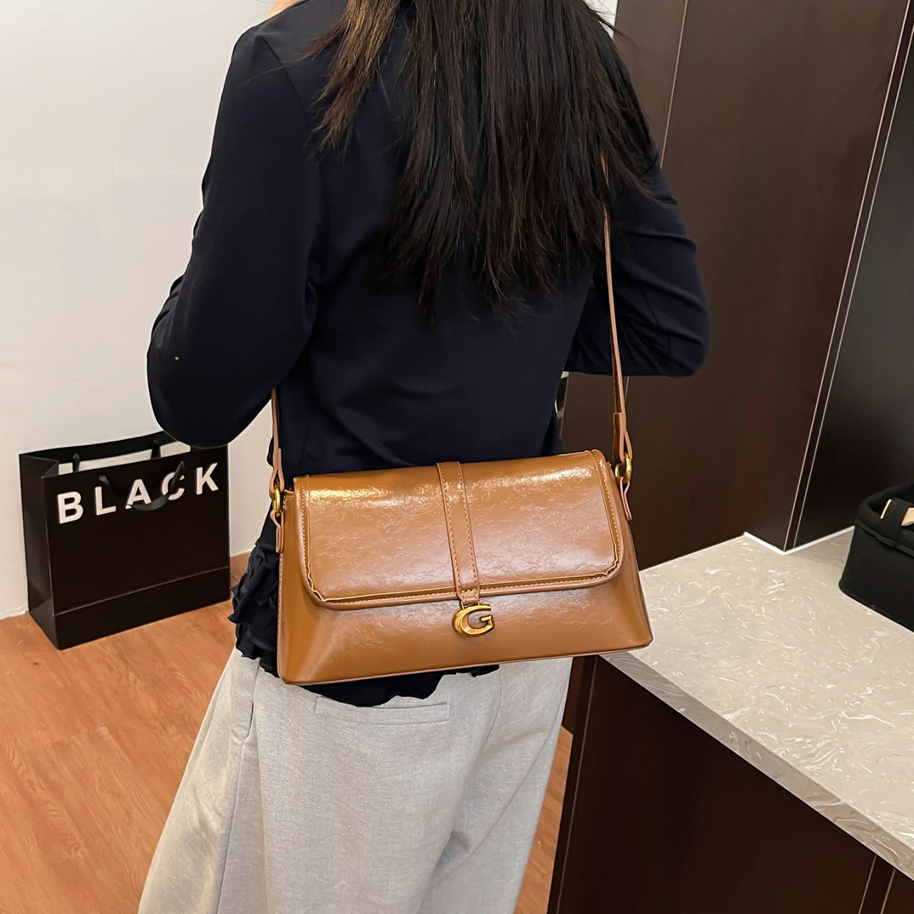 Sac fourre-tout de luxe en cuir pour femmes, fourre-tout classique à la mode, sac à bandoulière élégant de styliste pour un usage moderne