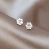 boucles d'oreilles exquises à motifs de diamants cloutés en argent, bijoux exquis adaptés aux charmants accessoires de fête de mariage pour dames