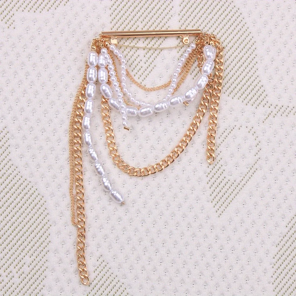 Broches en perles exquises pour femmes et filles, épingles vintage, pompon, carillon, corsage, fête, banquet, accessoires de mode