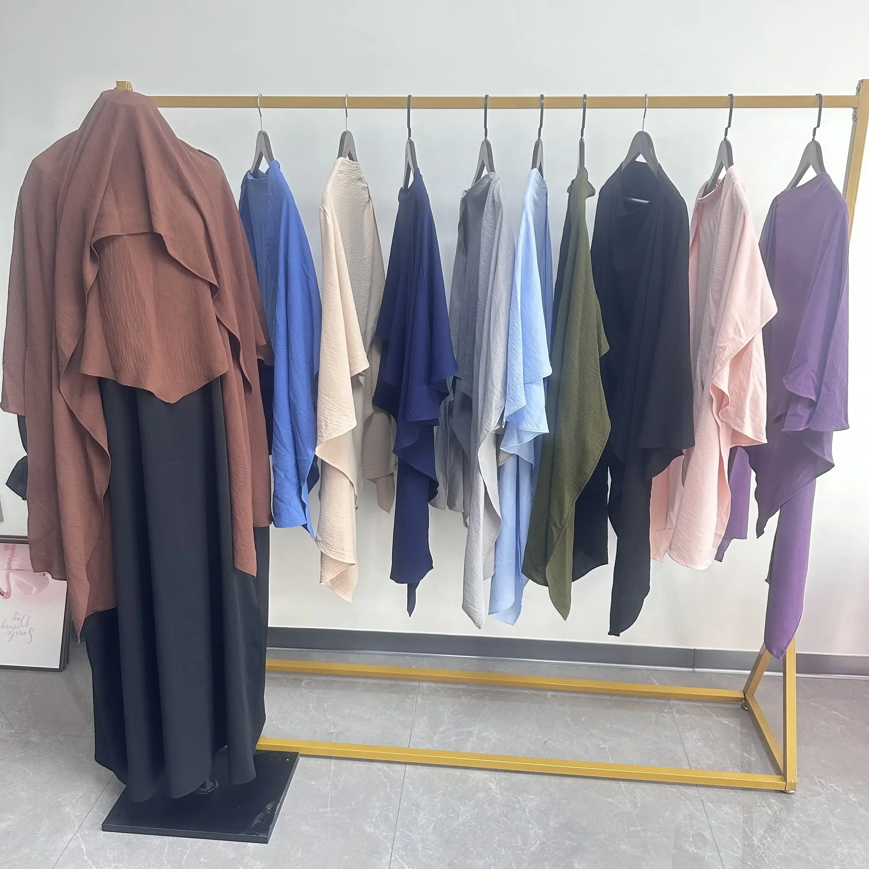 Ensemble Hijab de prière antidérapant de qualité supérieure – Jersey Khimar & Abaya avec bande de poignée en silicone – Vêtements islamiques modestes et respirants pour femmes