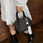 Sac à bandoulière de styliste élégant pour dames, sac à main fourre-tout en cuir pour femmes, sac à bandoulière de marque célèbre