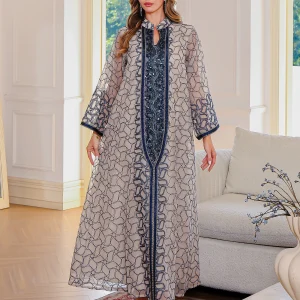 Robe Abaya géométrique brodée de luxe |   Caftan à manches longues en polyester pour femme |   Style traditionnel du moyen-orient |   Élégant B