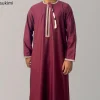 nouveaux hommes mode musulmane abayas robe col rond à manches longues pull caftan pakistan saoudien arabe caftan vêtements islamiques robe de prière