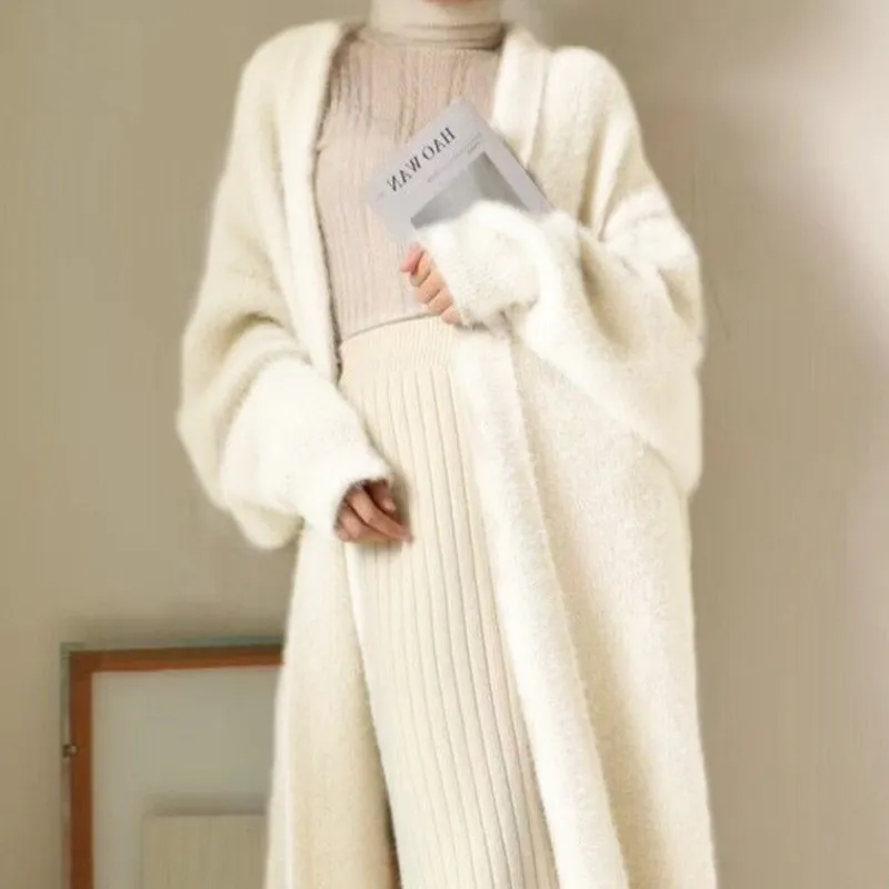 Cardigan Long blanc pour femmes, vêtements d'hiver tricotés, moelleux, manches longues, pull en cachemire, manteau, style coréen, chaud, vintage, nouvelle collection 2025