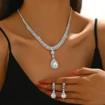 1 ensemble de bijoux de mariée à la mode pour femmes, ensemble de boucles d&rsquo;oreilles simples, colliers et boucles d&rsquo;oreilles en strass exquis, cadeaux