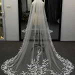 Voiles de mariage fleurs 3D voile Floral 1 niveau longue cathédrale bord en dentelle pétales exquis voiles de mariée élégants pour la mariée avec peigne