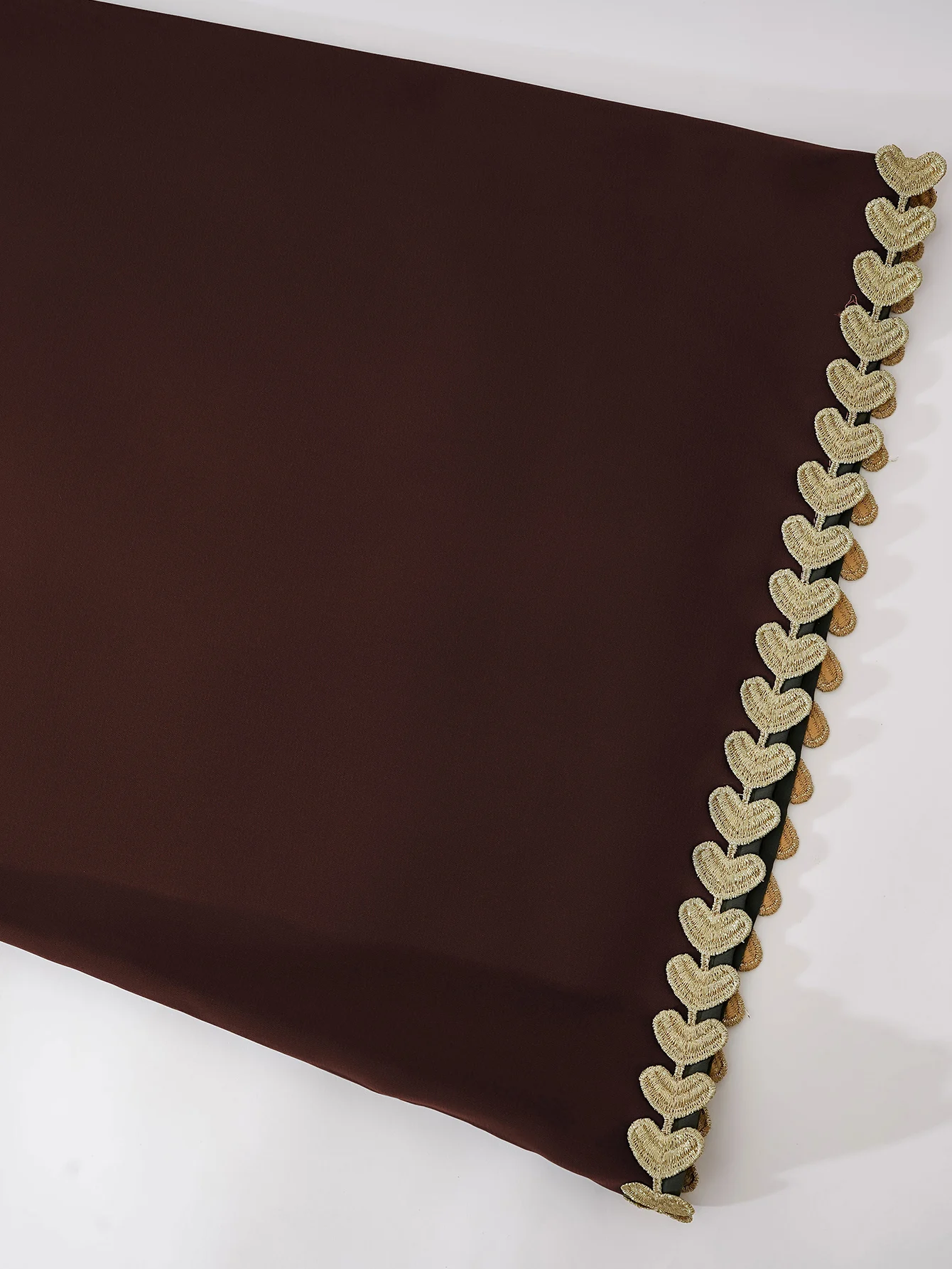 abaya pour femmes musulmanes avec coeur doré robe ample idéale pour la mode modeste islamique usage quotidien prières mariages événement religiou