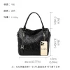 sac à main en cuir gaufré pour femme nouveau design 2025 sac à bandoulière grande capacité pour maman haut de gamme d'âge moyen grand b