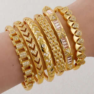 Bracelet digne à breloques pour femmes, incrustation de diamant ajouré, artisanat en or antique, léger, luxe, bracelets exquis, bijoux