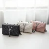 sacs à main et bourse de luxe noirs pour femmes, sacoche en cuir pu, sac à bandoulière à carreaux, pompon matelassé, marque