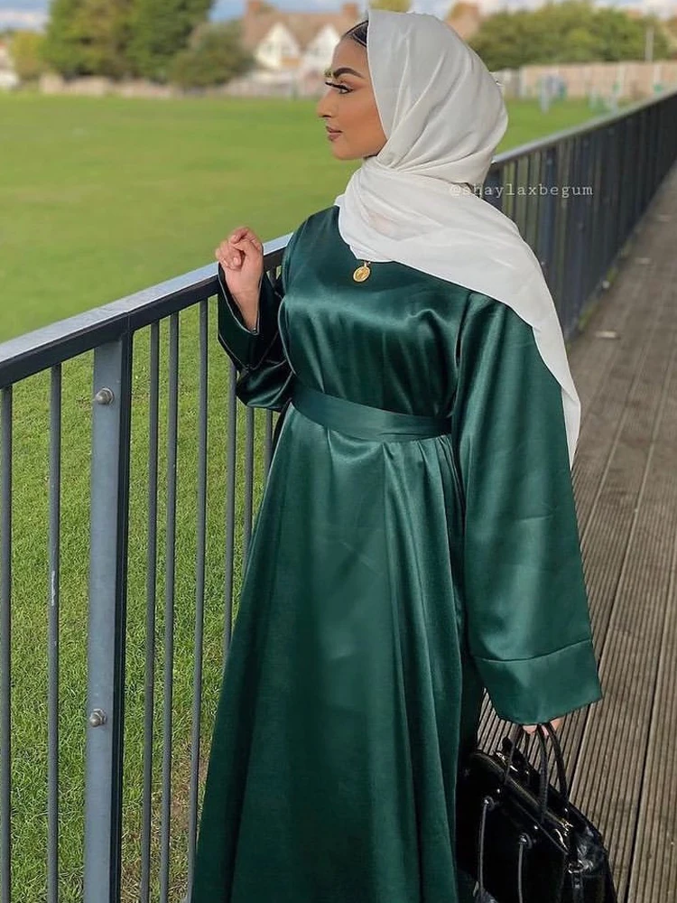 Robe Abaya en satin uni pour femmes musulmanes, poches latérales, manches larges, vêtements islamiques de Dubaï et de Turquie, robe modeste pour le Ramadan Robe Abaya en satin uni pour femmes musulmanes, poches latérales, manches larges, vêtements islamiques de Dubaï et de Turquie, robe modeste pour le Ramadan
