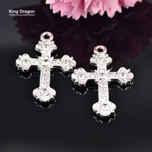 Pendentif croix en strass, embellissement utilisé pour la décoration artisanale, 32MM x 22MM, 10 pièces/lot, couleur or ou argent KD437