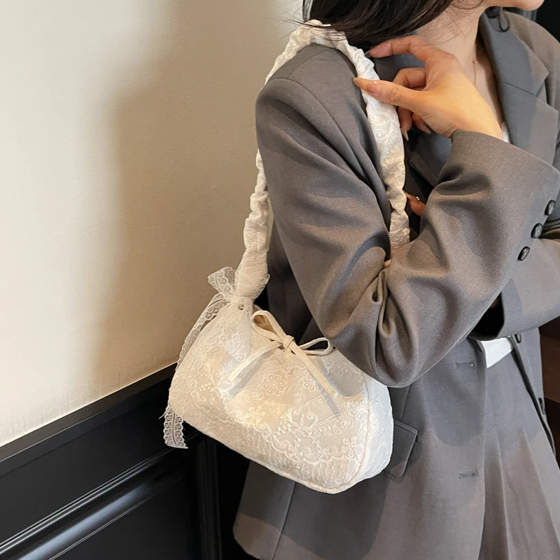 Sac fourre-tout en cuir de luxe pour femmes élégantes, sac à main à bandoulière de styliste pour un confort quotidien tendance