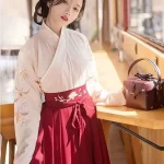 Robe longue Style japonais pour femmes, Kimono Cardigan, jupe pour filles, broderie florale, manches longues, Yukata Haori, Cosplay Oriental antique