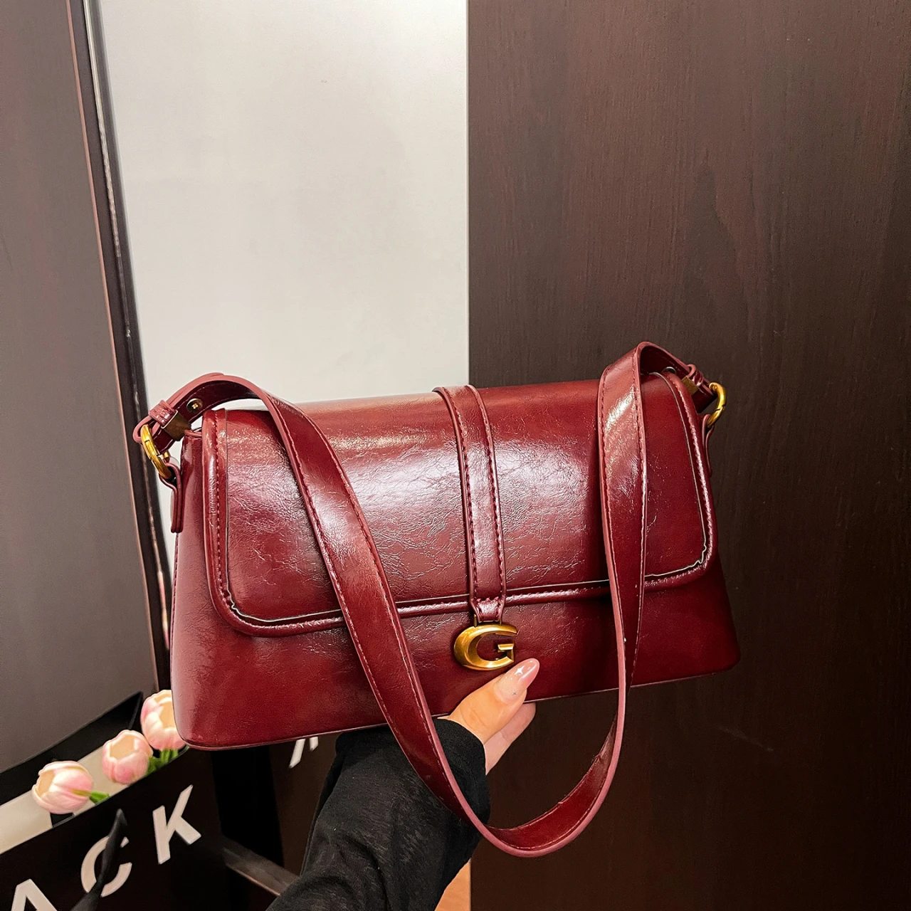Sac fourre-tout de luxe en cuir pour femmes, fourre-tout classique à la mode, sac à bandoulière élégant de styliste pour un usage moderne