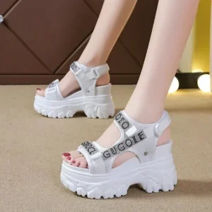 Chaussures élégantes pour femmes, nouvelles sandales d&rsquo;été de luxe pour femmes, chaussures à semelle épaisse avec talons inclinés surélevés, chaussures romaines, baskets pour femmes