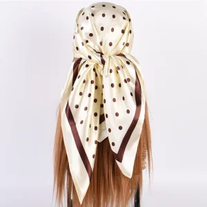 Foulard de tête femmes marque de luxe 90 × 90 cm foulard carré en soie Satin Bandana Cheveux doux foulard Hijab foulards de Cheveux pour dames