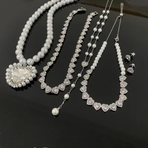 Collier de perles d&rsquo;amour pour femmes, bracelet léger et polyvalent de luxe, boucles d&rsquo;oreilles haut de gamme, ensemble de bijoux