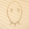 ensemble de bijoux pour femmes à la mode et élégant (collier et boucles d'oreilles) incrusté de strass abondants, bijoux de banquet de mariage pour dames