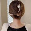 1 épingle à cheveux en perles exquises avec un style ancien et une sensation haut de gamme ; accessoire de cheveux chignon simple et moderne pour femmes