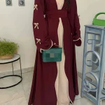 Abaya noir islamique élégant de dubaï pour femmes musulmanes, Design ceinturé avec nœud détaillé, robe longue modeste pour le moyen-orient, nouvelle collection 2025