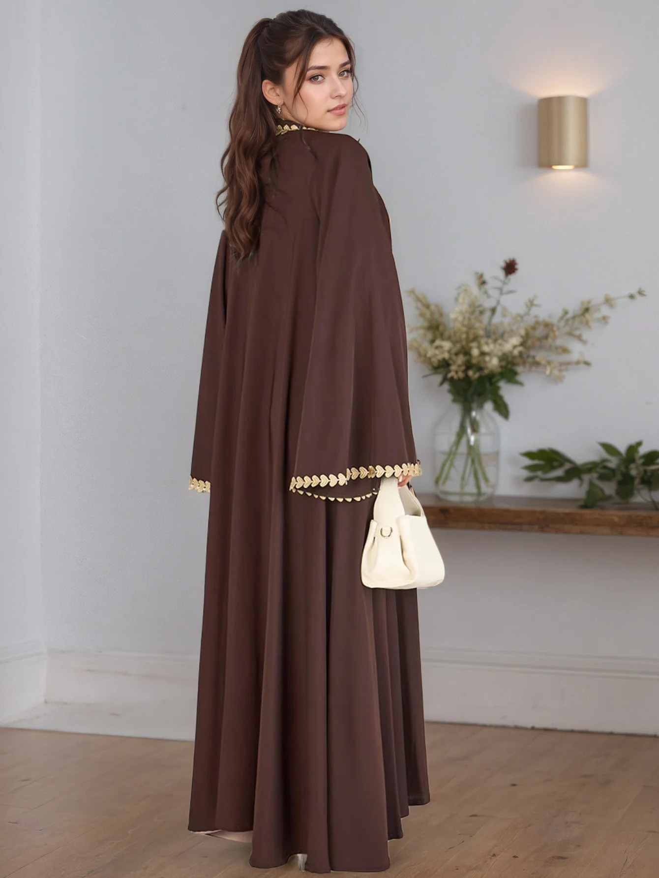 abaya pour femmes musulmanes avec coeur doré robe ample idéale pour la mode modeste islamique usage quotidien prières mariages événement religiou