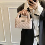 Sac à main à bandoulière élégant en cuir pour femmes, sac de luxe de styliste célèbre, sac de banlieue artisanal classique de Paris à haut niveau ​