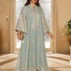 abaya islamique brodé bleu clair pour femmes musulmanes avec détails dorés, idéal pour les événements formels au moyen orient comme des Émirats arabes saoudiennes