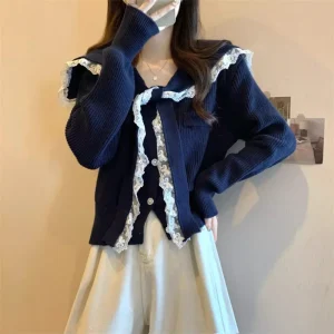 Grey Academy – pull à manches longues et col bleu marine pour femme, haut court épissé en dentelle douce, printemps