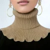 Faux foulard tricoté noir et blanc à la mode – doux, épais et chaud, avec un design élégant à volants pour femme