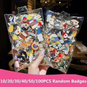Broches de Badges en émail, 10 à 100 pièces, broches aléatoires de diversité, icônes de plantes, épingles de fruits d&rsquo;animaux sur sac à dos, vêtements, chapeau, accessoires de décoration