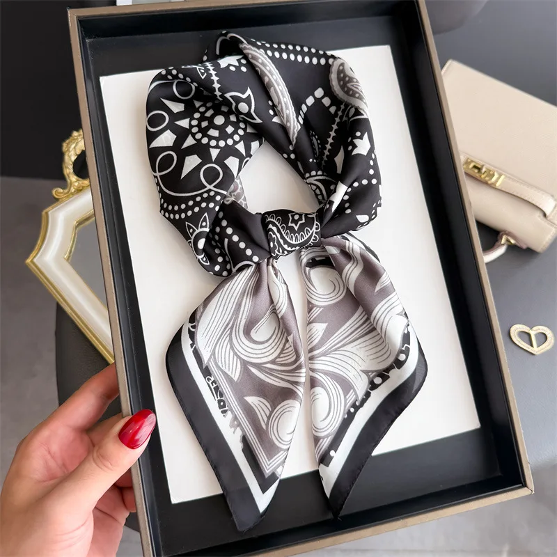 Écharpe femmes foulards en soie carré bandana hijab enveloppement fleur concepteur foulard châle foulard bandeau de cheveux foulard de luxe