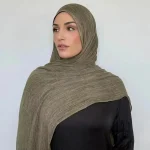 Foulard en Viscose rayonne de qualité supérieure, tissu crêpe, Hijab froissé, châles de couleur unie, foulards respirants pour femmes, Hijab en rayonne texturée