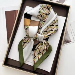 Foulard de cheveux en Satin de luxe pour femmes, mouchoir imprimé, Bandana, petit silencieux de cou, Hijab pour dames et filles, châles carrés 70x70cm