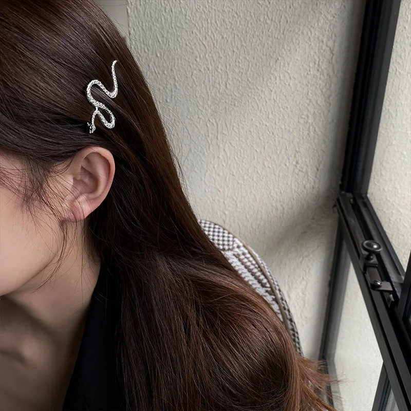Épingles à cheveux rétro serpent en métal strass pour femme et fille, barrettes, accessoires, pince à cheveux, couvre chef, 2023