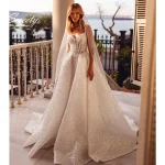 Robe de Mariée Entièrement Perlée avec Fente Brodée, Tenue de Bal Trapèze, Col Carré, à Lacets, Personnalisée