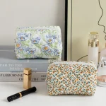 Sac à cosmétiques de voyage Chic avec Design Floral, rouge à lèvres matelassé Compact et pochette de maquillage, organisateur pour femmes