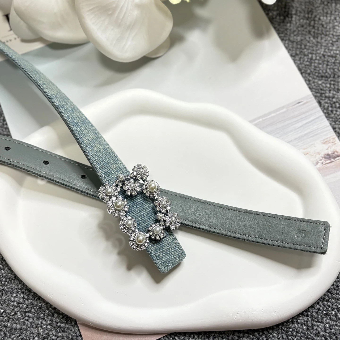 Ceinture bleue en denim avec boucle en strass et perles, ceinture en cuir décorative en denim vintage, ceinture pour pantalon fin à boucle en diamant argenté