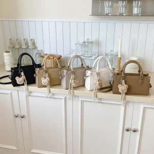 Sac à bandoulière matelassé élégant pour femmes, petit fourre-tout carré à la mode, bandoulière en simili cuir souple pour voyage et rendez-vous, 2025