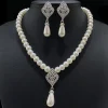 collier de perles élégant, boucles d'oreilles avec diamant, pendentif creux incrusté, bijoux classiques, cadeau pour mariées, mariage et occasions formelles