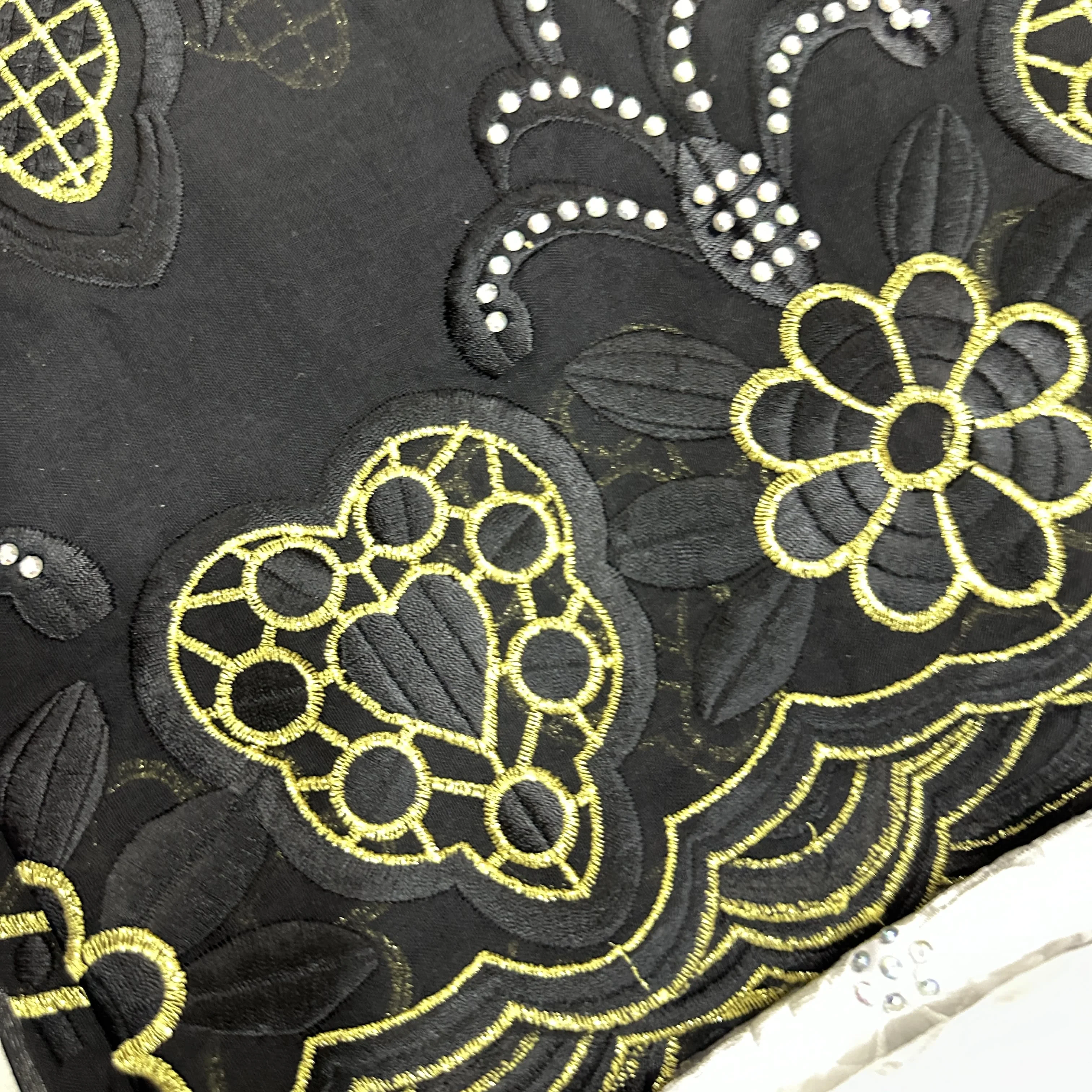 Luxueux coton africain broderie Hijab meilleur doux chaud cher dubaï écharpe islamique pour les femmes grandes écharpes et châles colorés