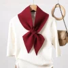 1 morceau d'écharpe croisée élégante de couleur unie pour femme, écharpe simple assortie au quotidien, polyvalente et à la mode.