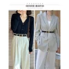 ceinture en cuir pour femme ; décoration polyvalente en peau de vache pour ceinture de taille de costume ; ceinture en jean de style ins noir haut de gamme simple et rétro.