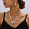 ensemble de bijoux en vigne florale pour femmes, strass scintillants, collier et boucles d'oreilles au design floral élégant, robes de bal de mariage